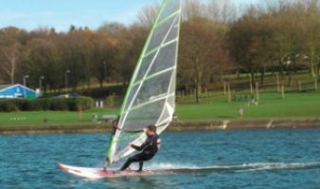  Windsurfer zunindo por 